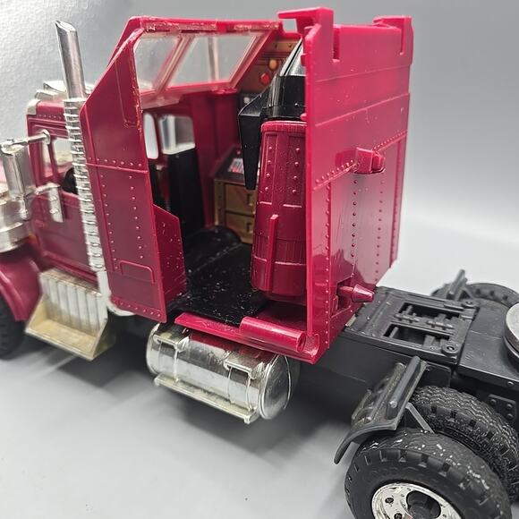 Vintage Kenner 1985 M.A.S.K. Rhino Matt Trakker / Bruce Sato Working - Picture 8 of 16